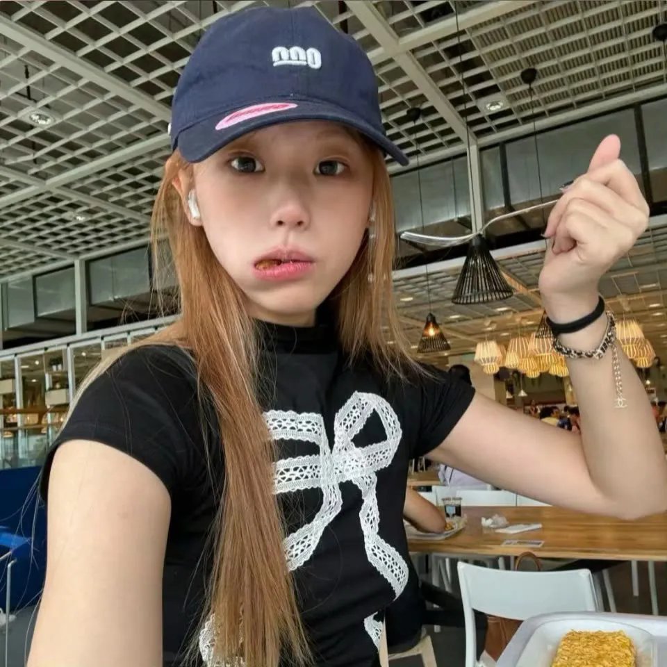 这个反派他自带弹幕